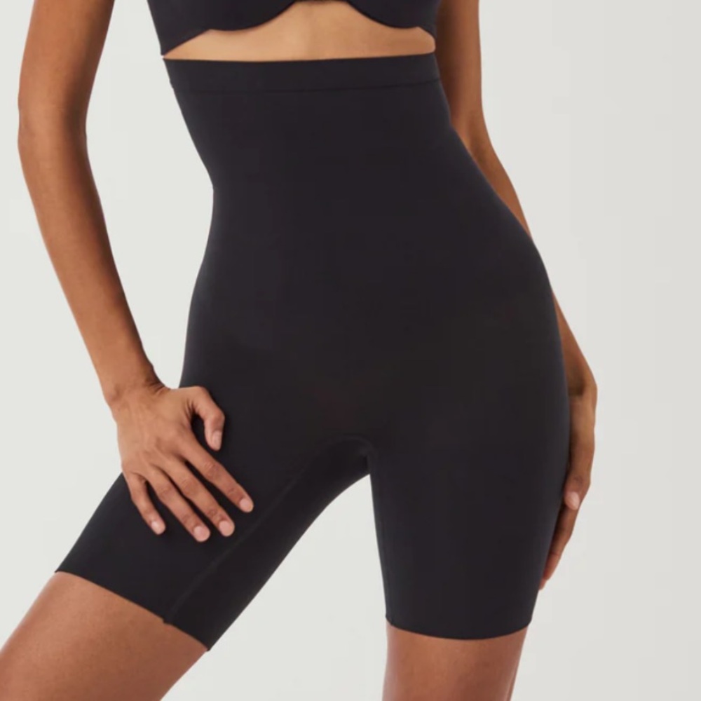 SPANX SPANXsculpt Seamless Power High-Waisted Mid-Thigh Short